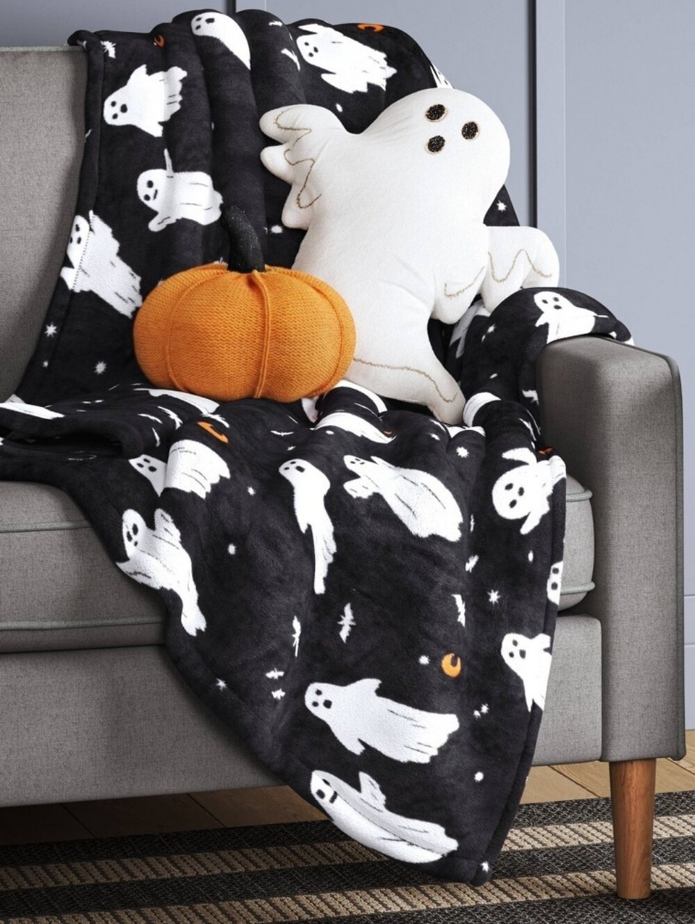Hyde and EEK! Target Halloween Set Ghost Throw Blanket And Ghost Shaped Pillow